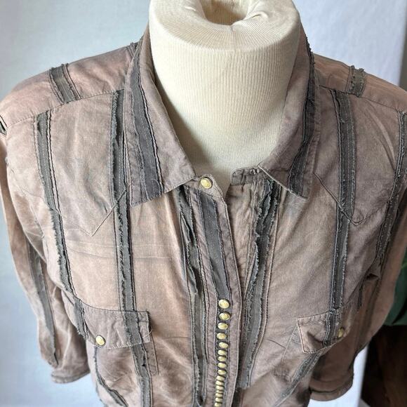 Scully Long Sleeve Pearl Snap Distressed Striped Shirt Womens Medium Brown - Picture 3 of 11